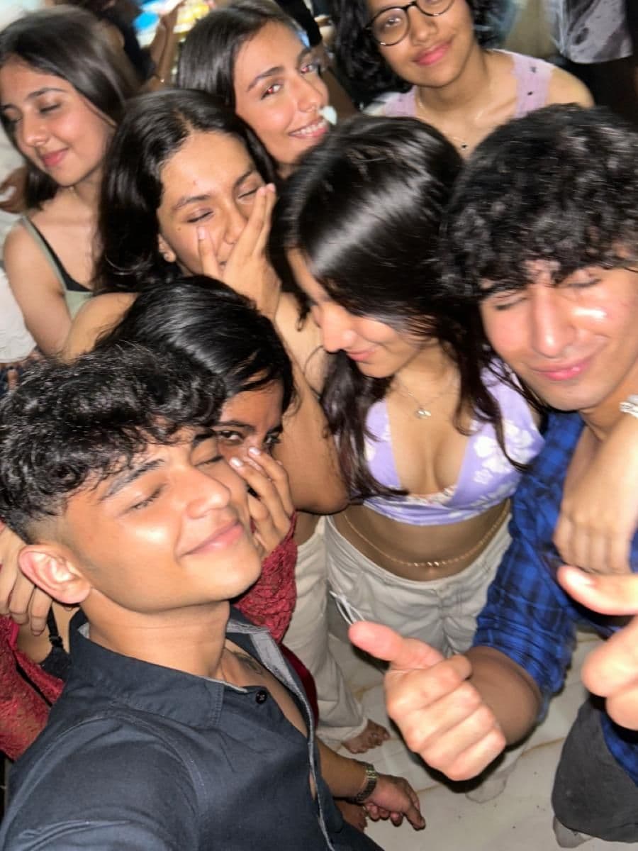 Stranger Party 3.0 — hero 4