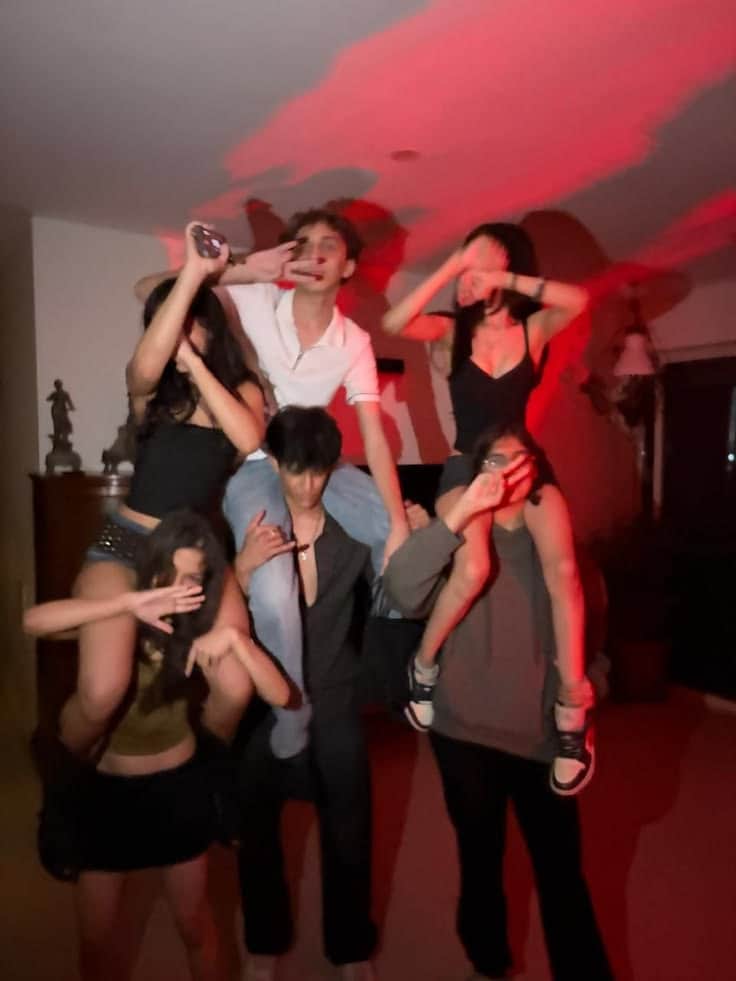Stranger Party 3.0 — socialProof 2
